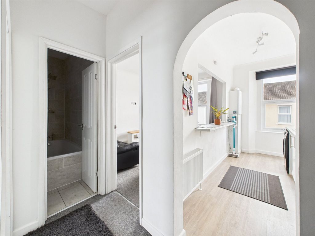 Property photo 2 of 9 Picture No. 43