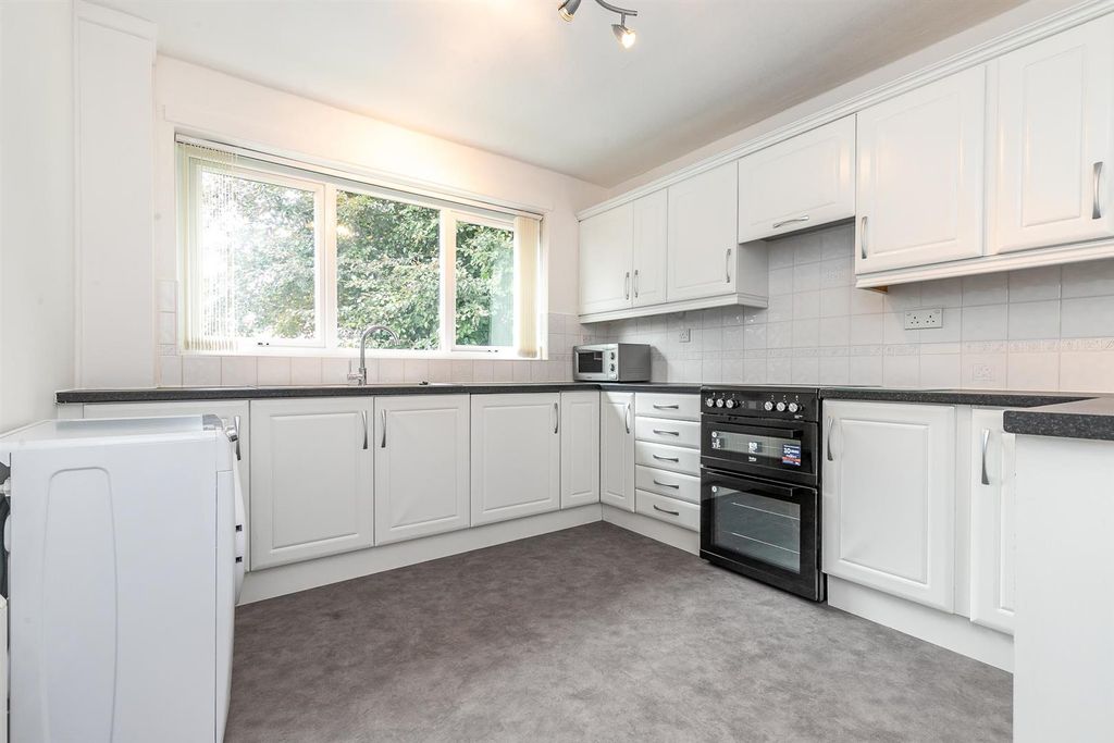Property photo 3 of 10 Untitled-2327.Jpg