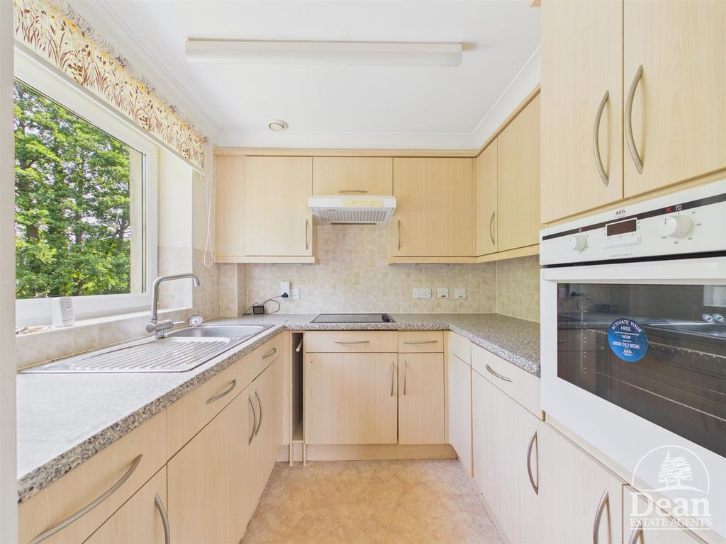 Property photo 3 of 6