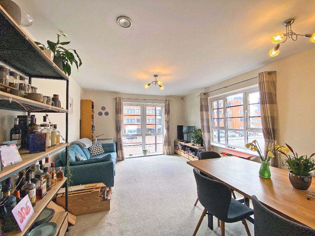 Property photo 3 of 9 3