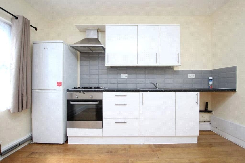 Property photo 3 of 8 Picture No. 05