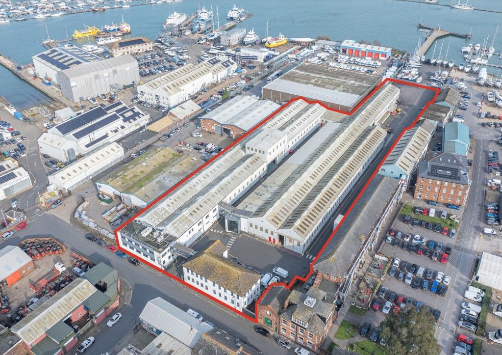 Property photo 1 of 13 Photo 12