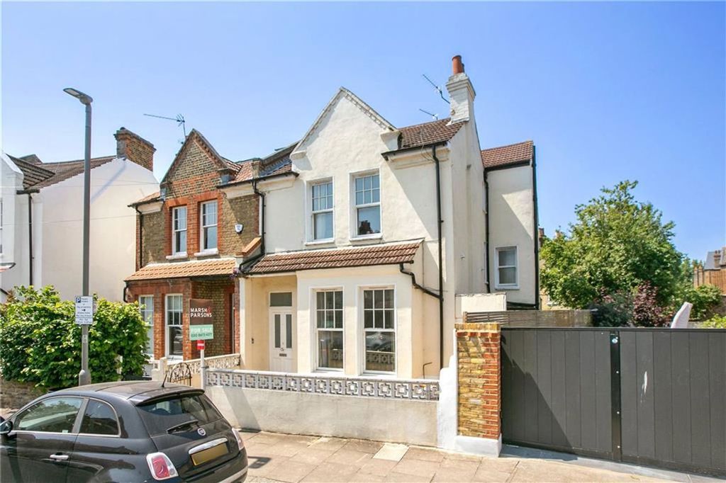Property photo 1 of 9