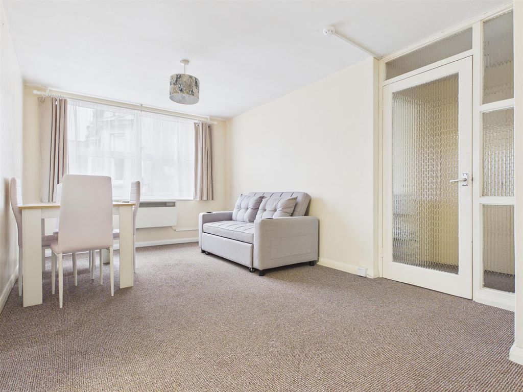 Property photo 3 of 5 Cam04311G0-Pr0105-Still004.Jpg