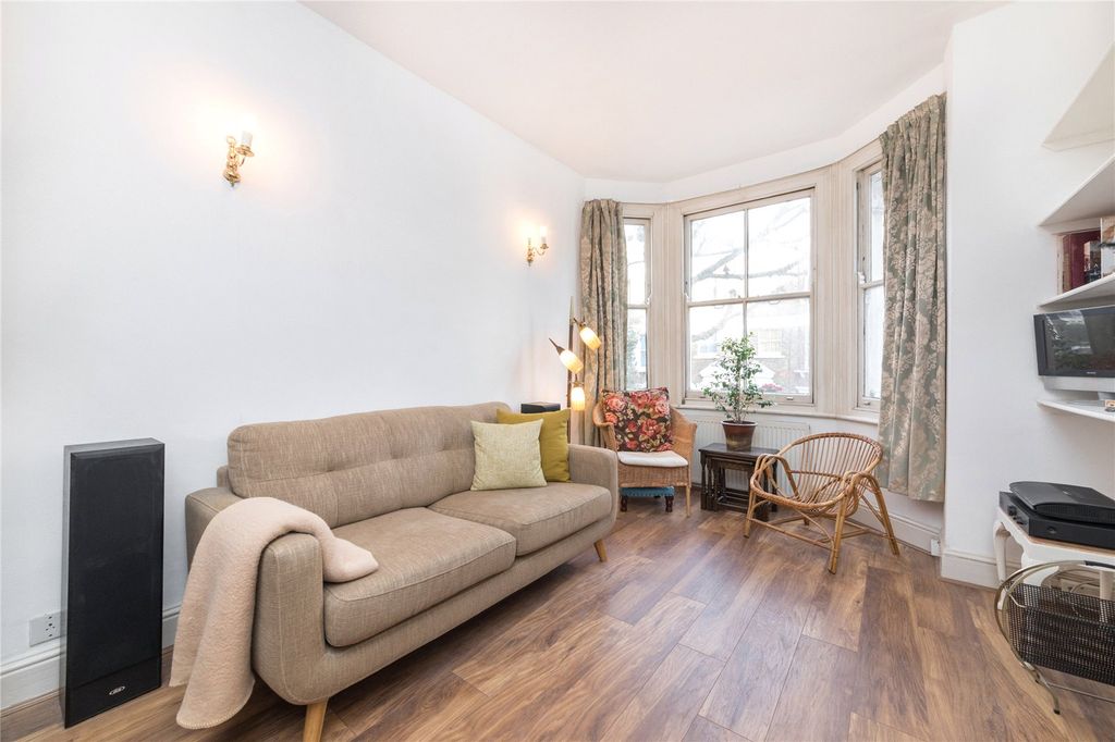 Property photo 1 of 11