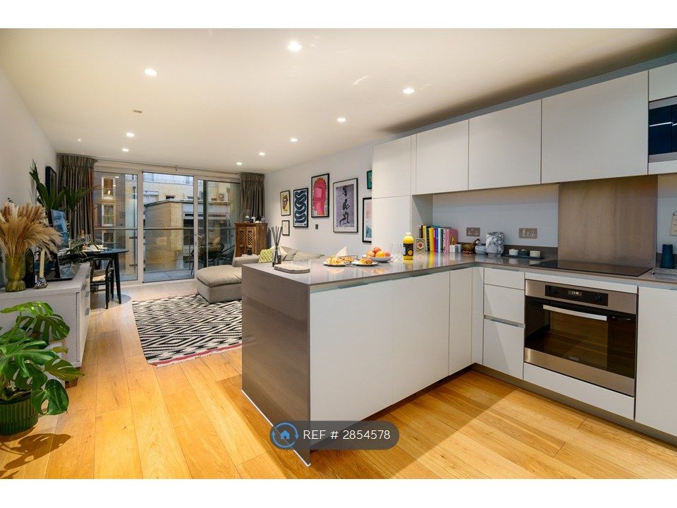 Property photo 2 of 13 Living Space