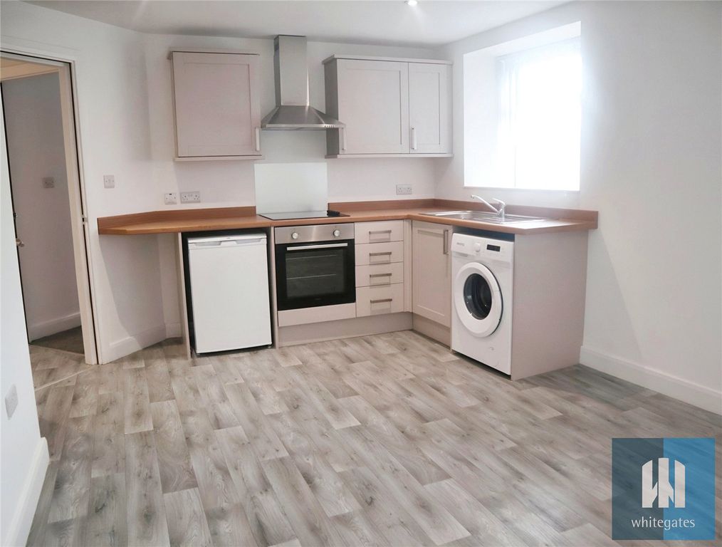 Property photo 2 of 5 Picture No. 15