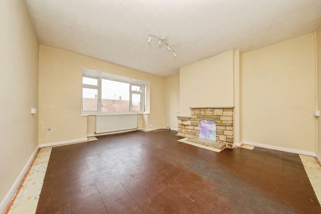 Property photo 2 of 11 Pbox-Img.Jpg