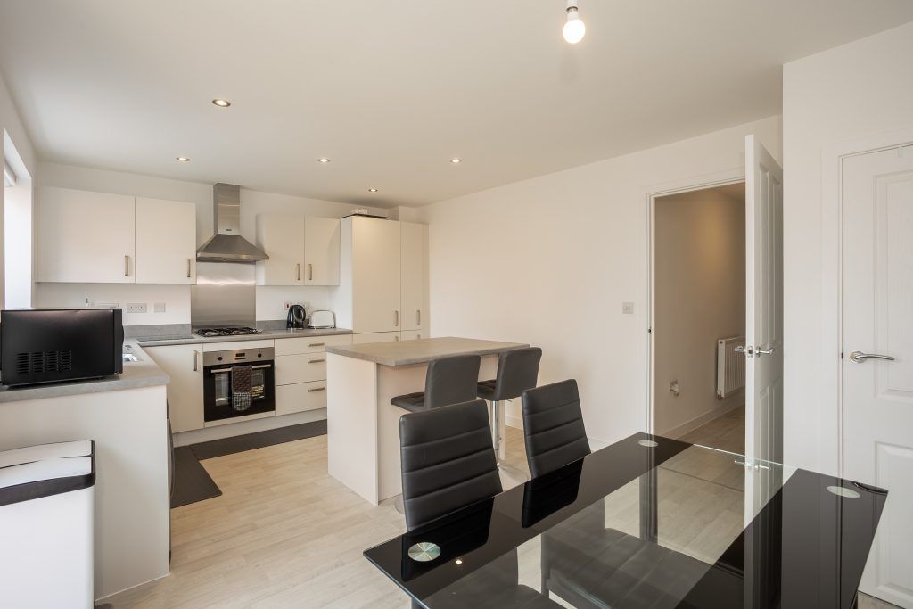 Property photo 2 of 33