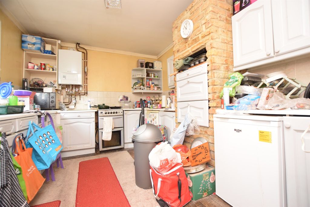 Property photo 2 of 13