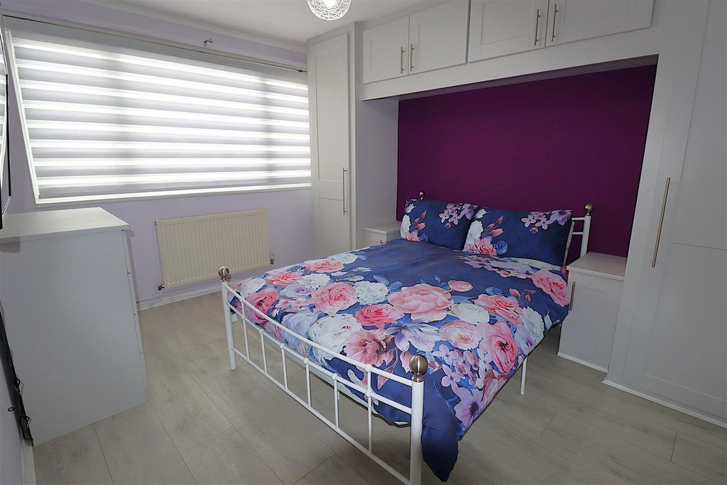 Property photo 3 of 23 Bedroom 1