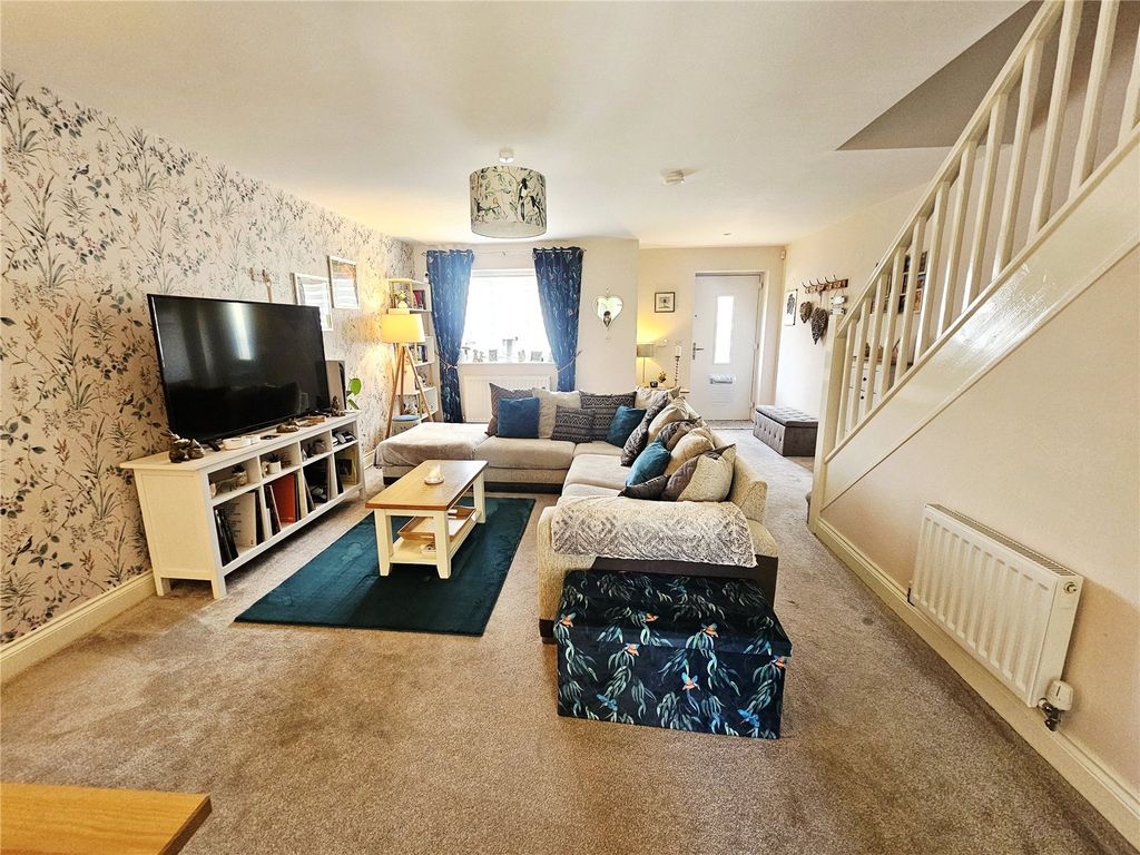 Property photo 3 of 17 Picture No. 02