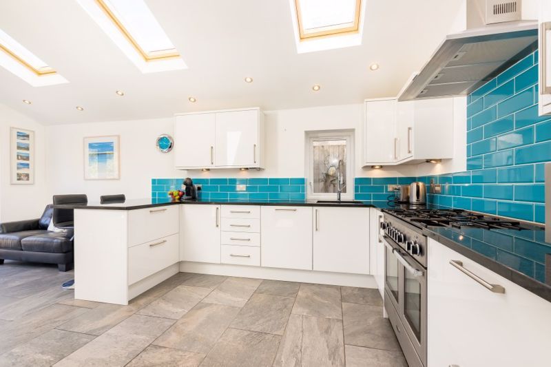 Property photo 3 of 18 Kitchen/Dining Room