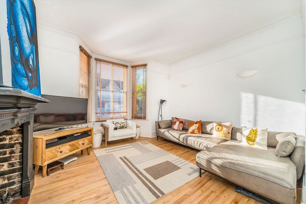 Property photo 2 of 9