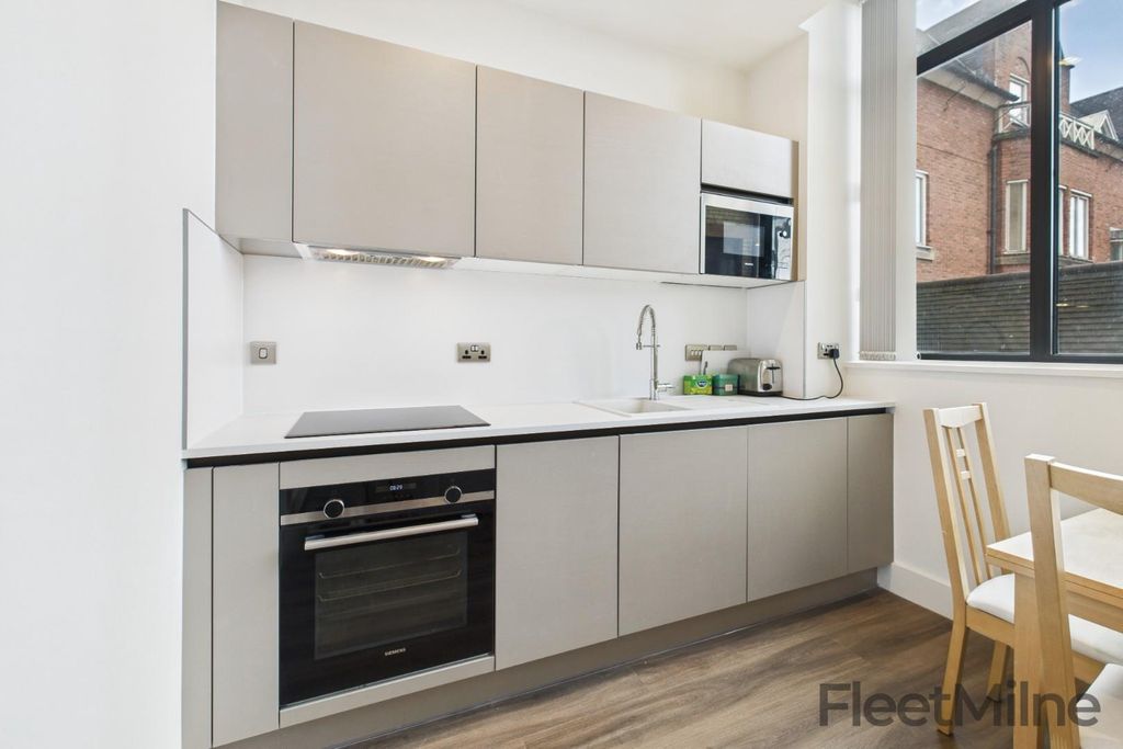 Property photo 3 of 14 Kitchen