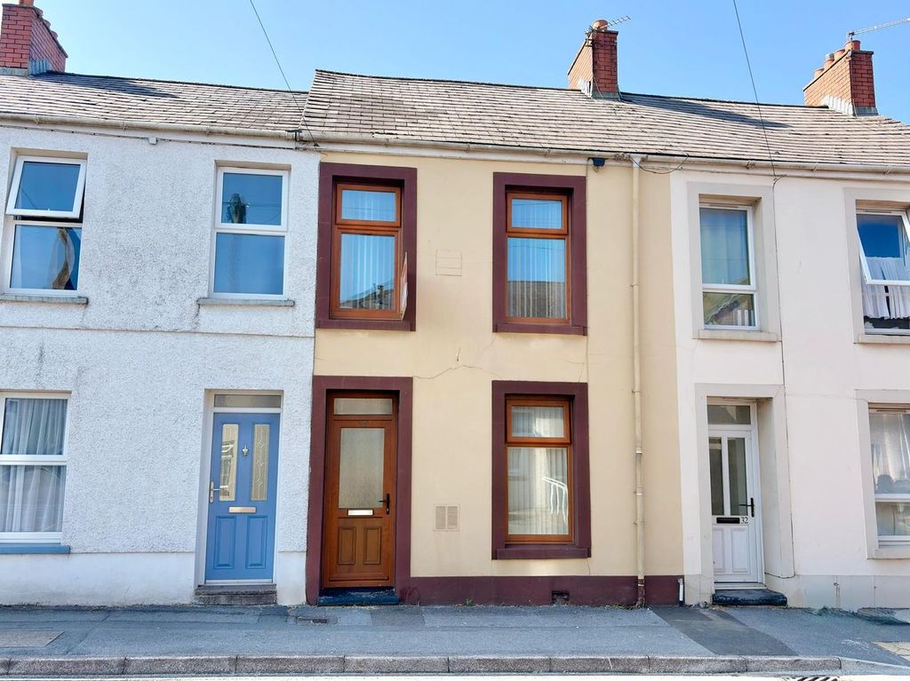 Property photo 1 of 11