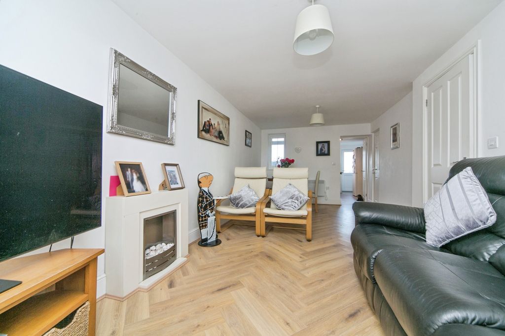 Property photo 3 of 14 Living Room