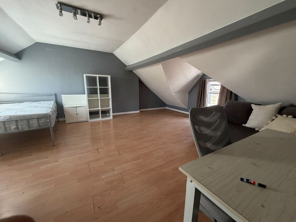 Property photo 3 of 7 d389F6E6-0340-4F86-96Af-855d2Da653Dd
