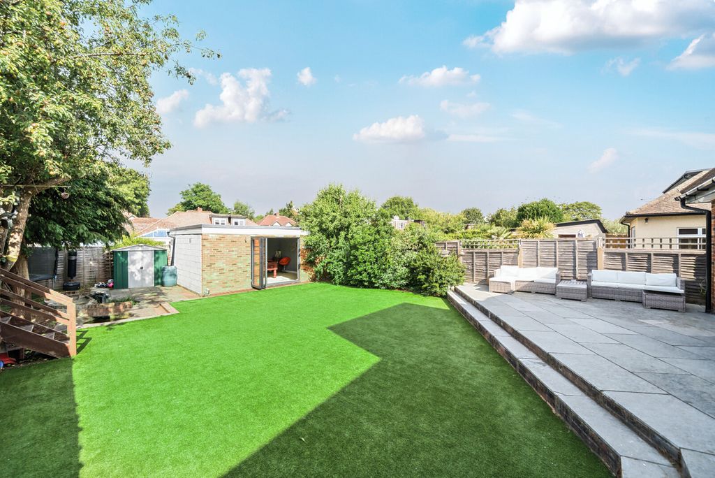 Property photo 2 of 20 1325335-33-68761A...