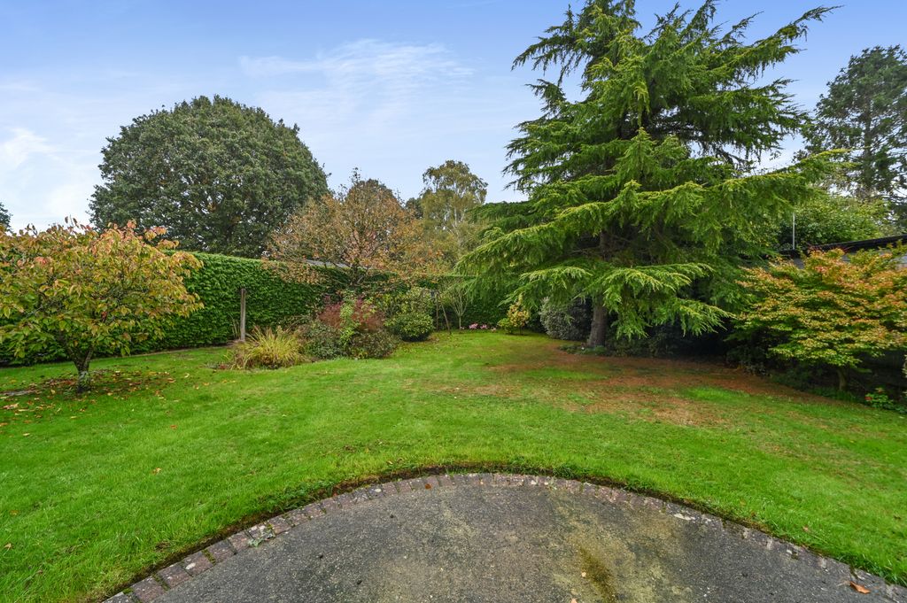 Property photo 3 of 24