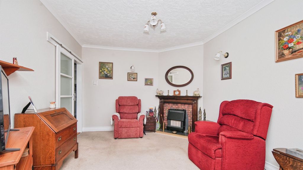 Property photo 3 of 17