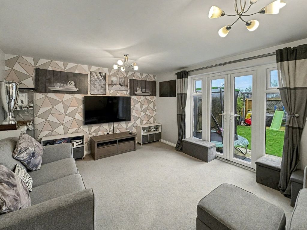 Property photo 3 of 26