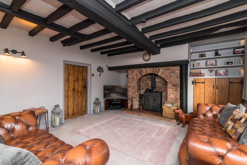 Property photo 2 of 17