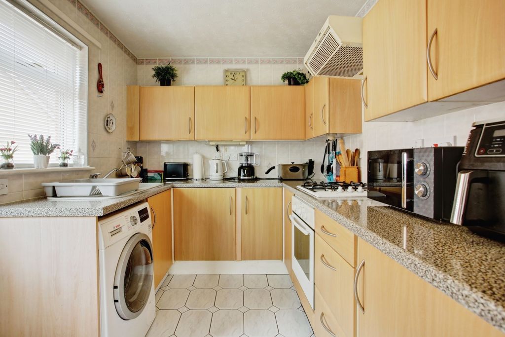 Property photo 3 of 13 Pbox-Img.Jpg