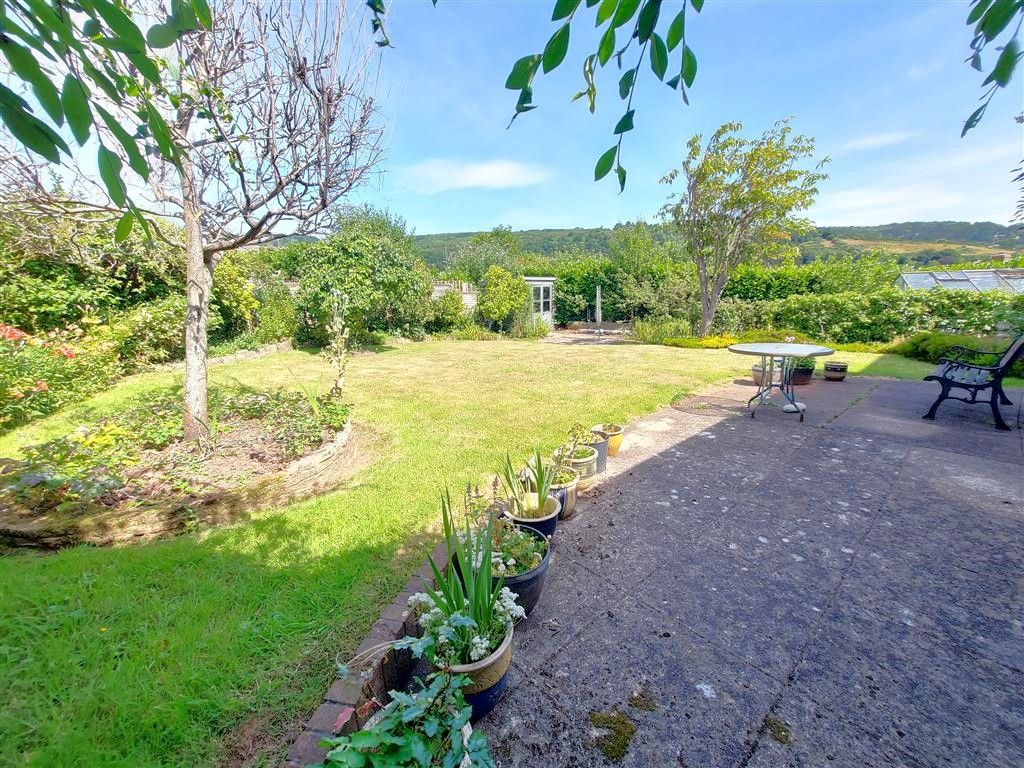 Property photo 2 of 21