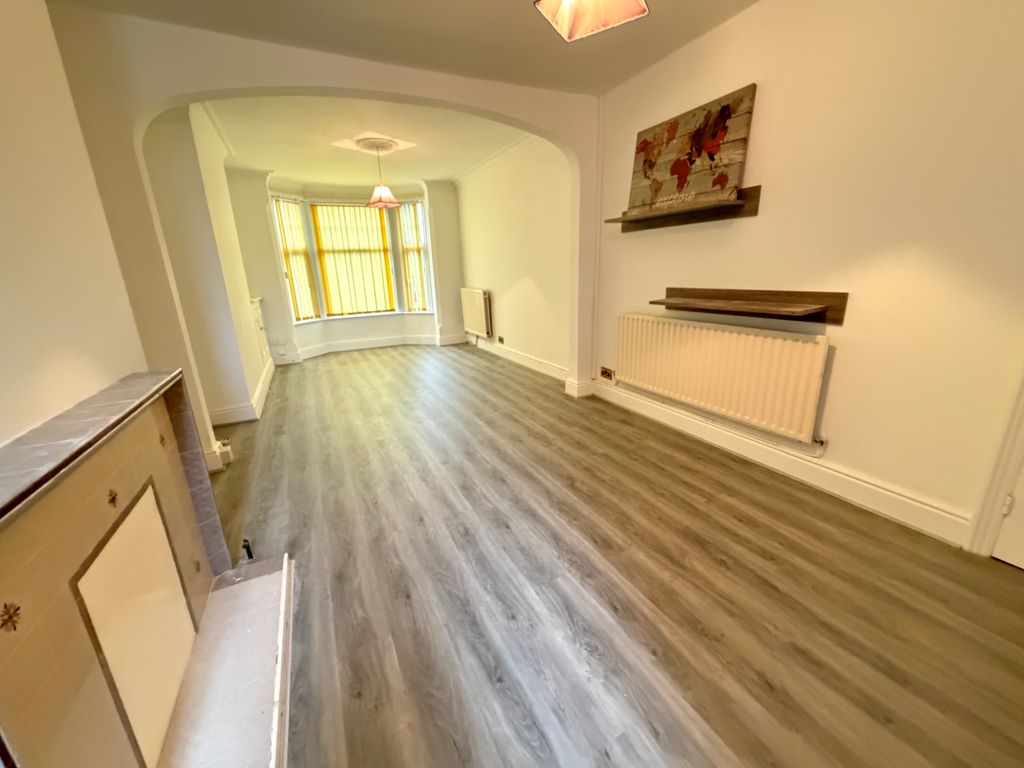 Property photo 3 of 16 Image