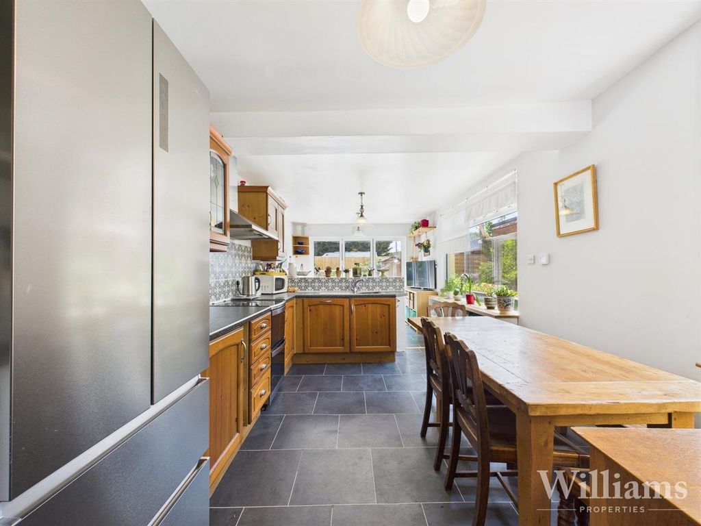 Property photo 2 of 18 Cam02861G0-Pr0428-Still005.Jpg