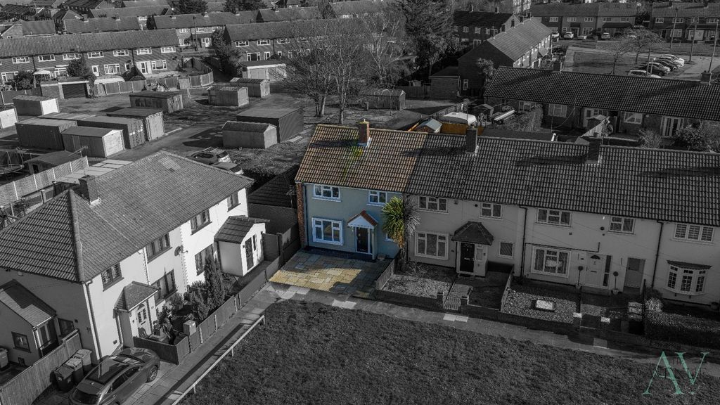 Property photo 1 of 19 4875623