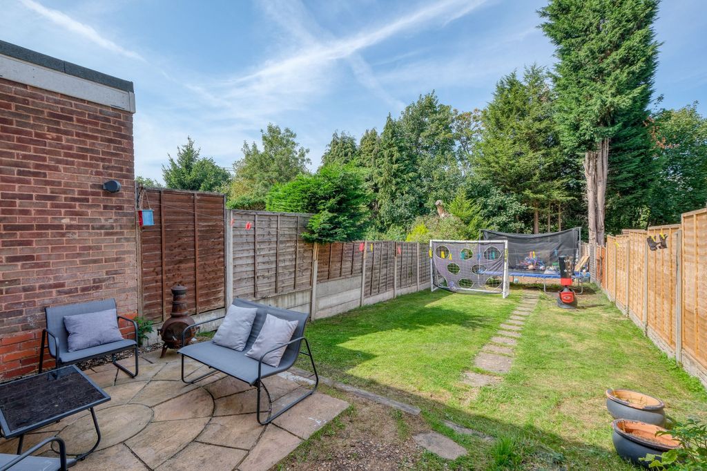 Property photo 2 of 11