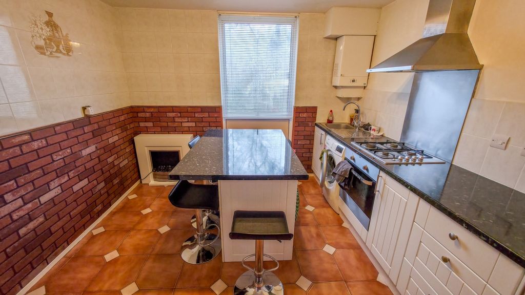 Property photo 3 of 20 20260218_122947