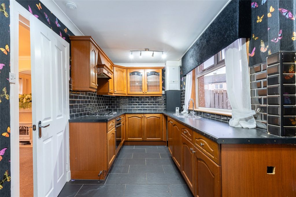 Property photo 3 of 24 Picture 3