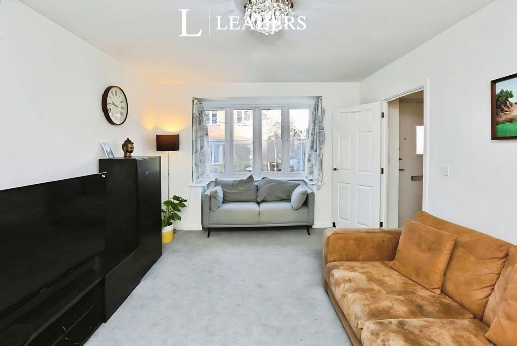 Property photo 2 of 11 Pbox-Img.Jpg