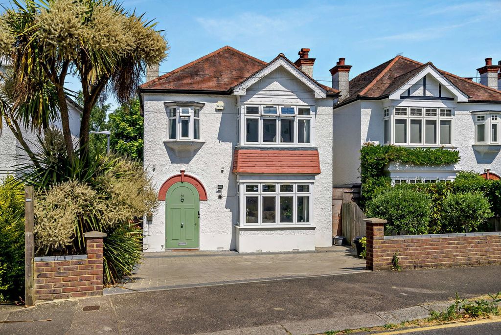 Property photo 1 of 18