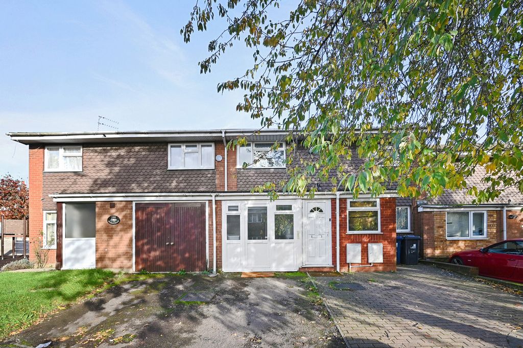 Property photo 2 of 9