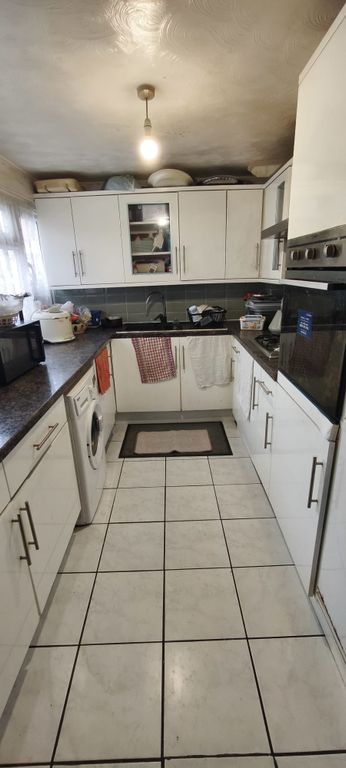 Property photo 3 of 25