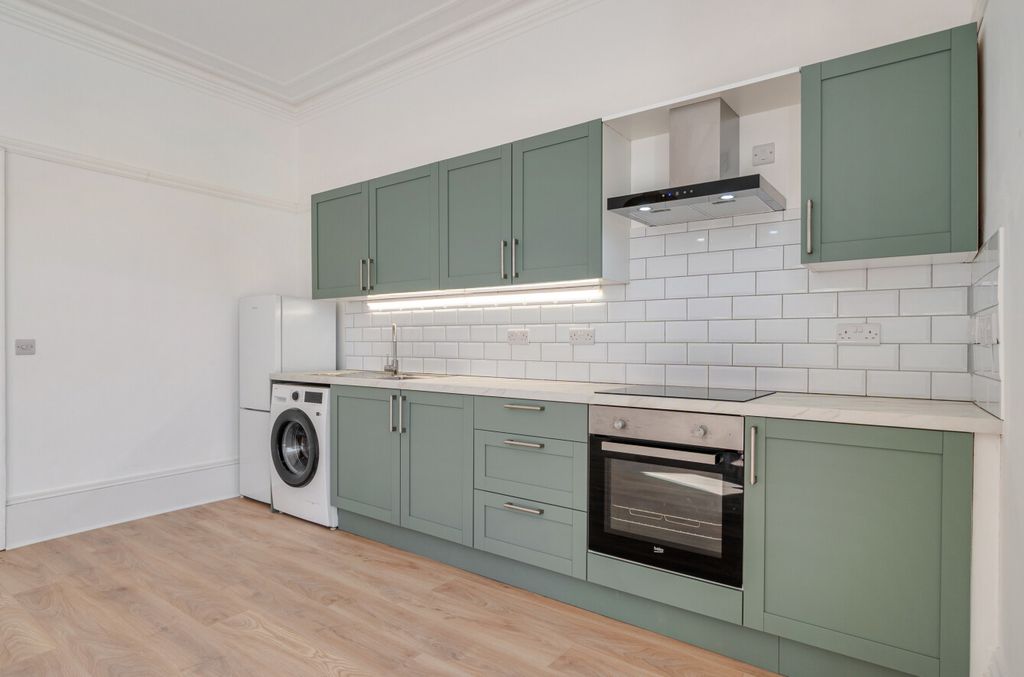 Property photo 3 of 13 1-6A7600B9d4d5d-1...