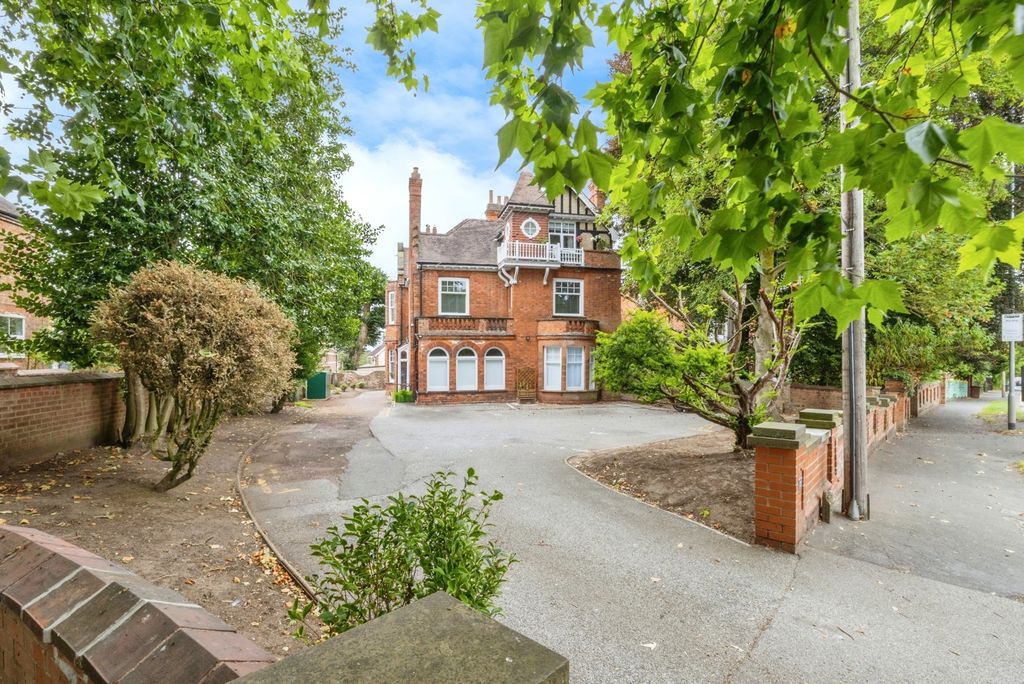 Property photo 1 of 12 Outside