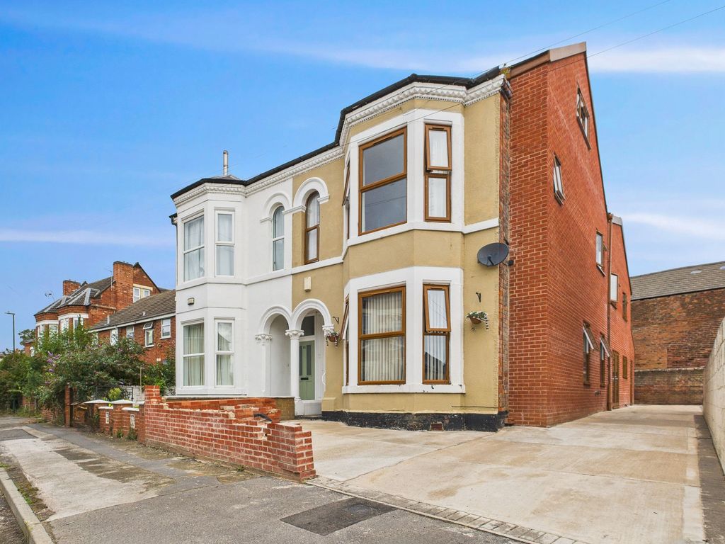 Property photo 1 of 13 Front