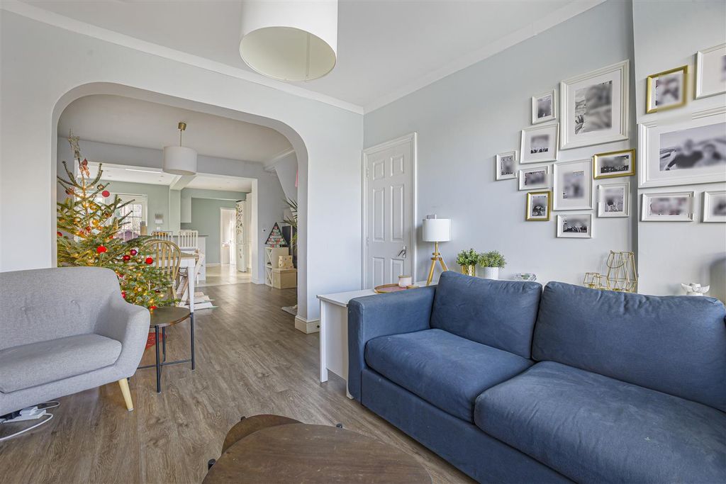 Property photo 3 of 26 B2G_5562.Jpg