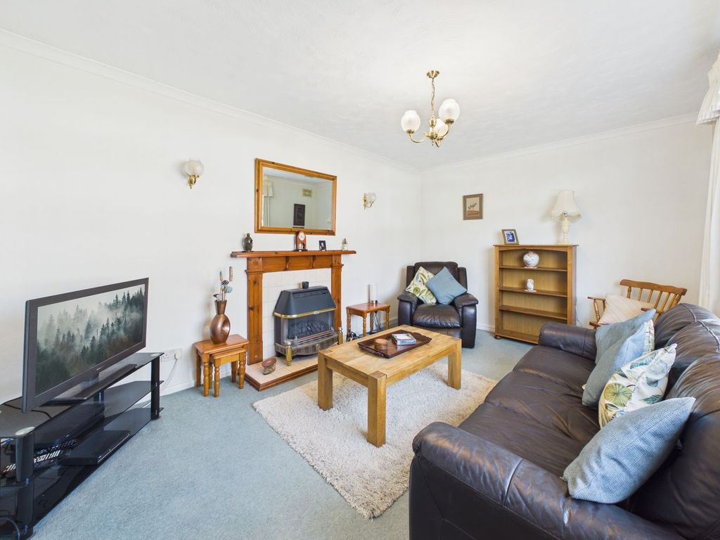 Property photo 3 of 21