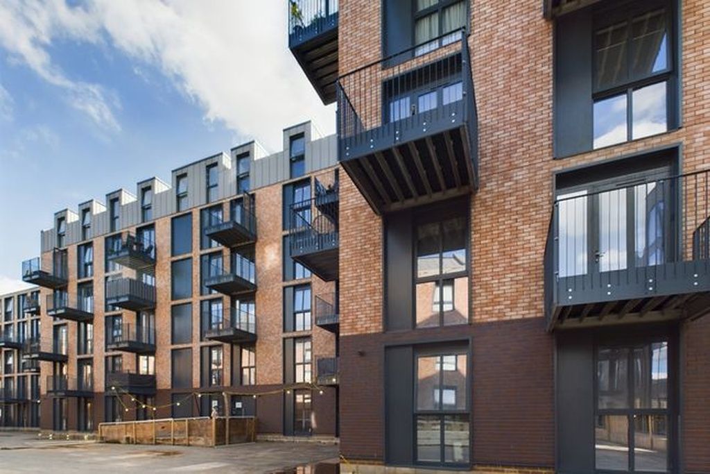 Property photo 1 of 6