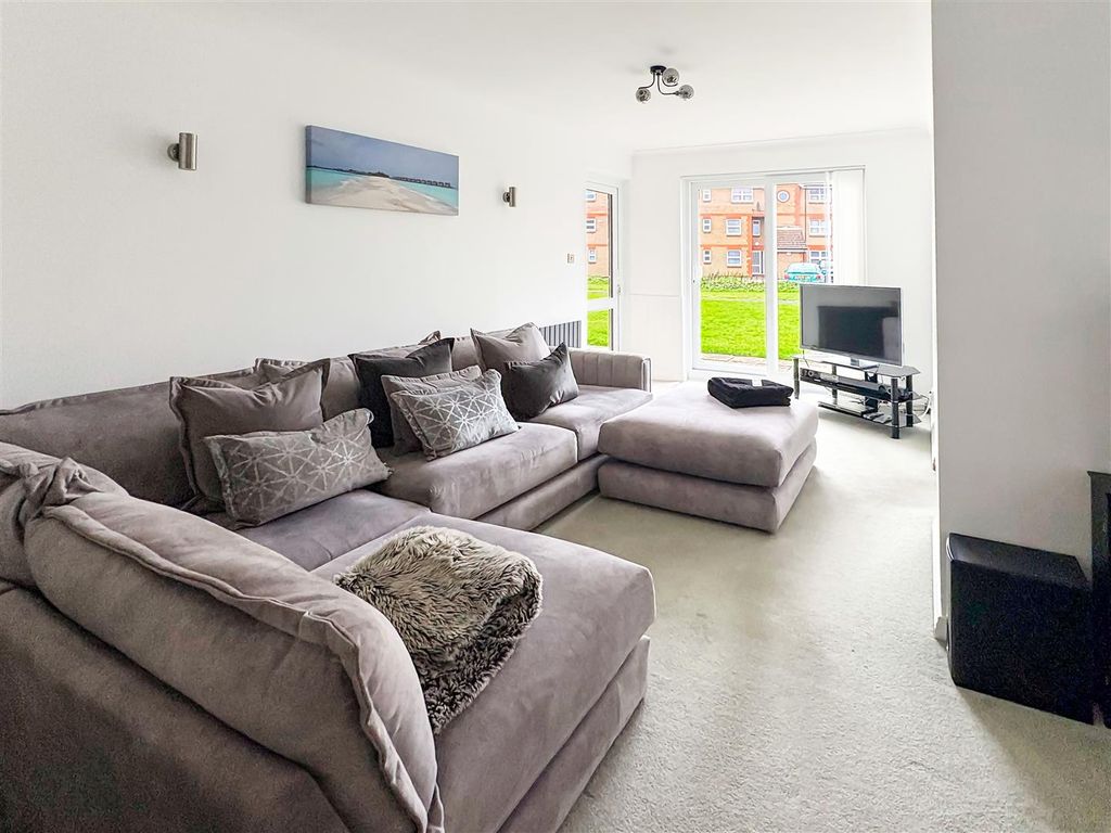 Property photo 3 of 12 Image00017.Jpg