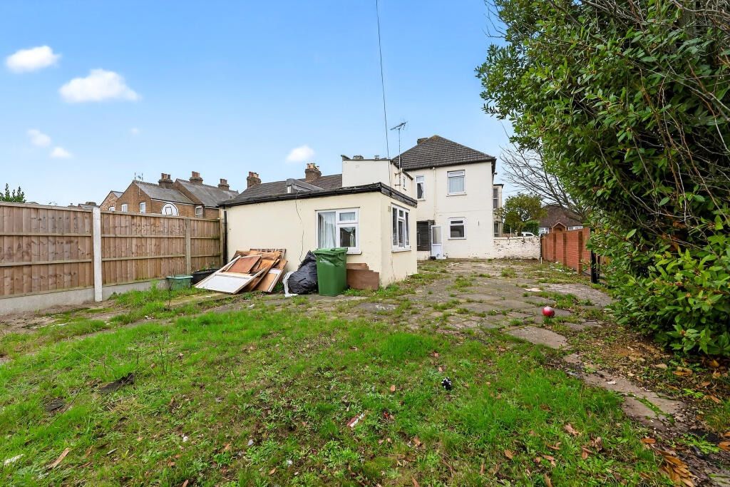 Property photo 3 of 25