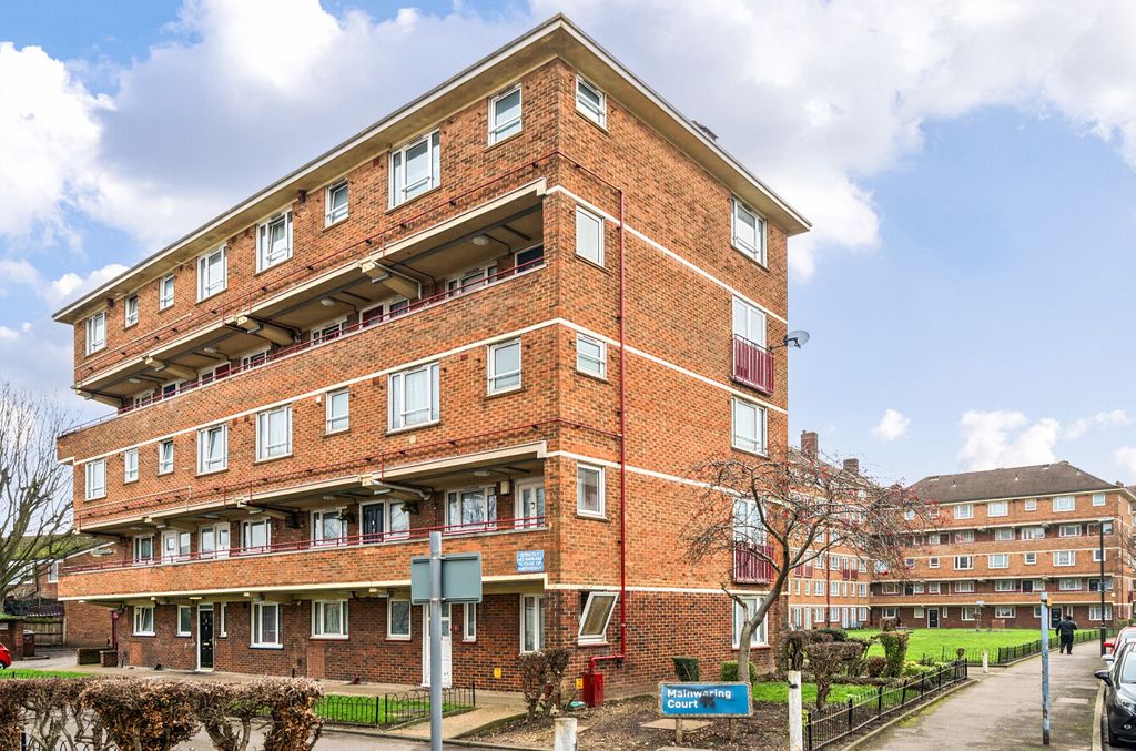 Property photo 1 of 9 1402565-17-697756...