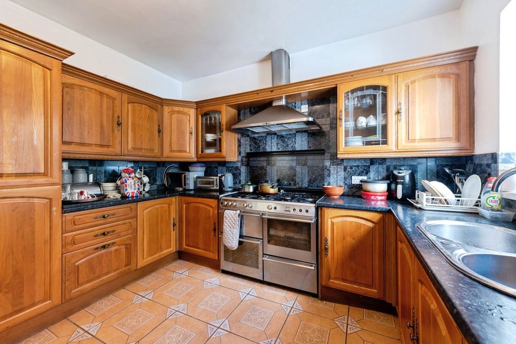 Property photo 2 of 14 Picture No. 04