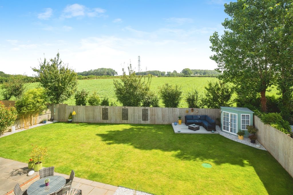 Property photo 2 of 29